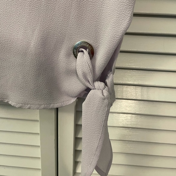 Michael Kors Lavender top with side tie size M - Picture 5 of 6